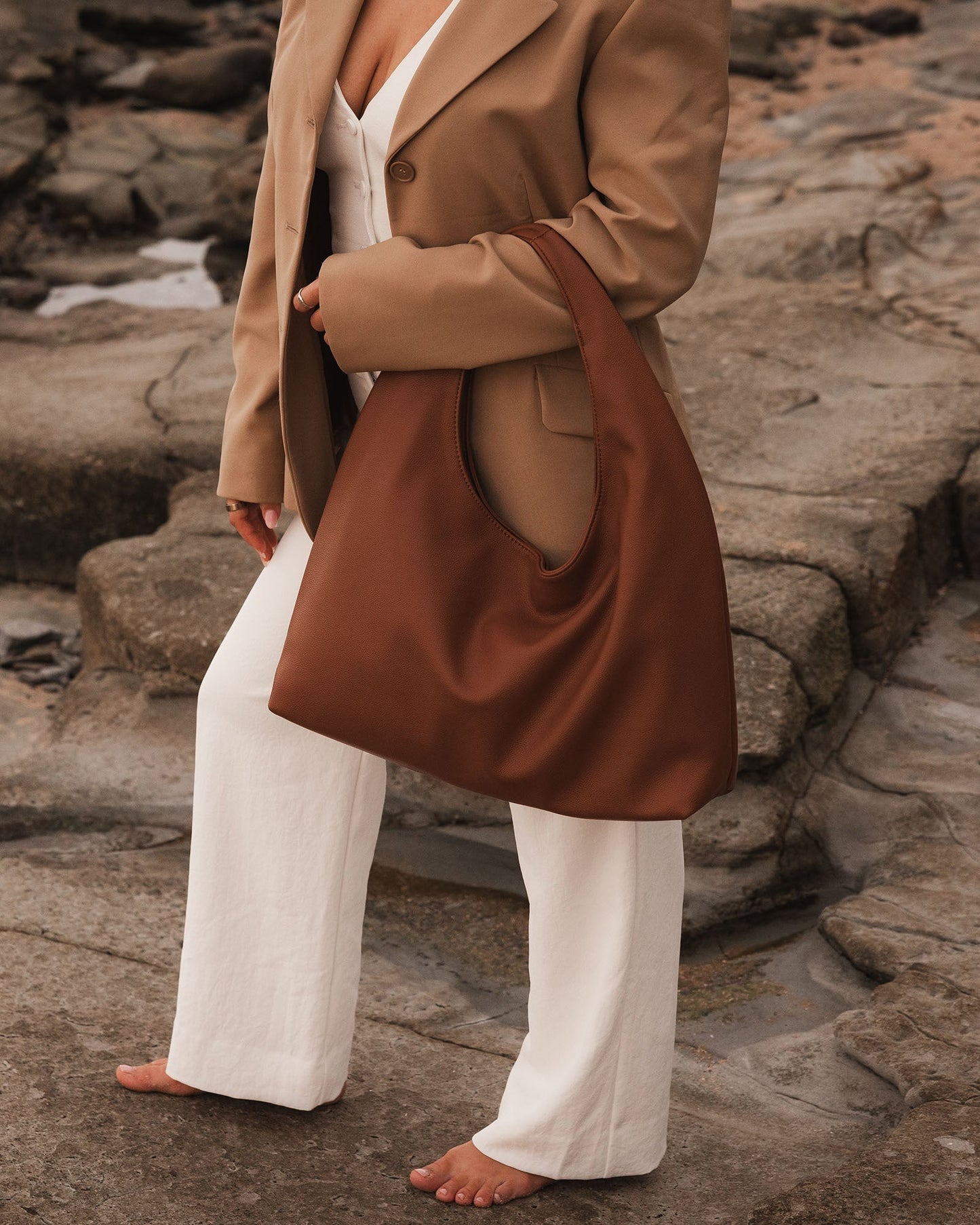 Sophia Handbag - White Complimentary Matching Make-up Bag