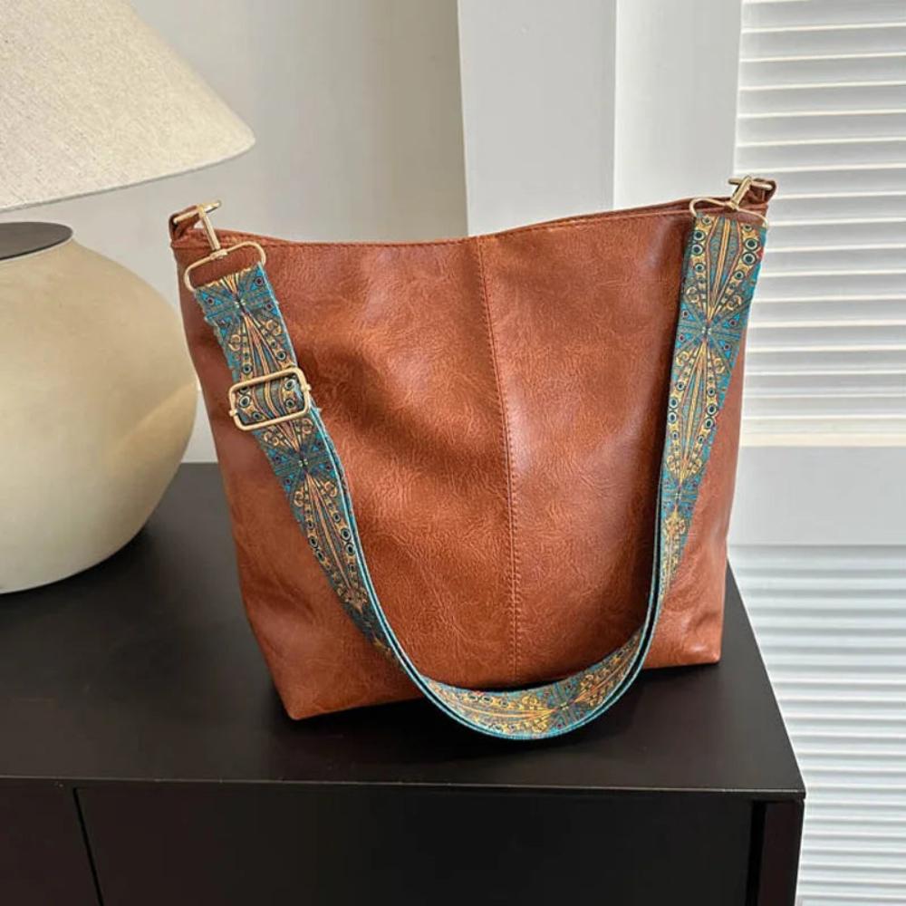 Chelsey’s Charm | Shoulder Bag