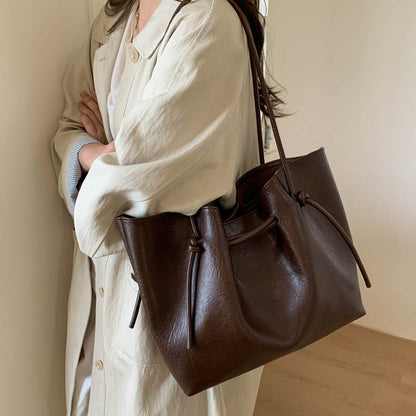 Pippa - Retro Shoulder Commuter Tote Bag For Work
